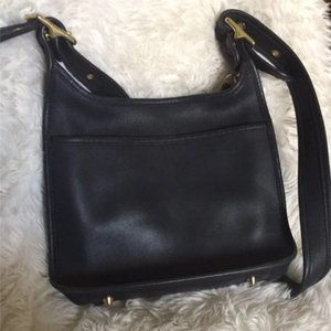 ❌SOLD!❌ Authentic Vintage Coach Legacy Zip